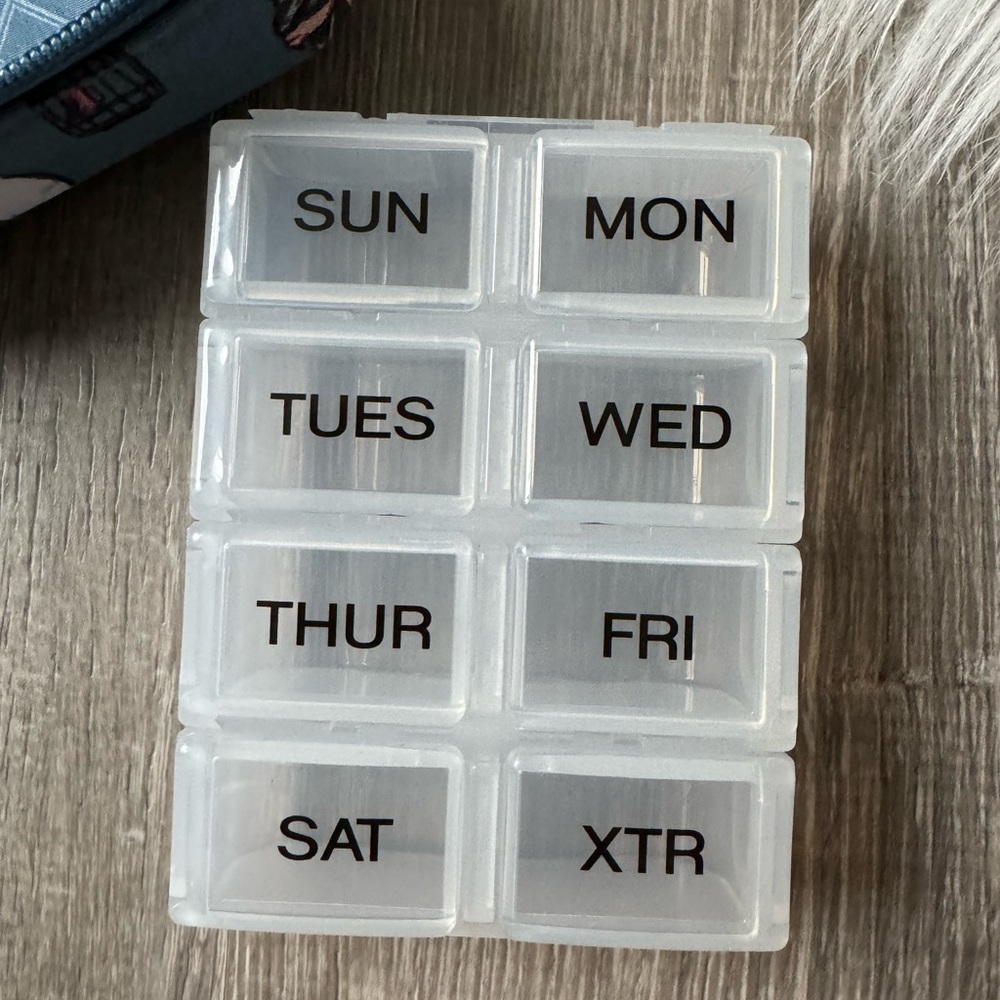 🐾 VERA BRADLEY Travel Pill case Cats Meow Pattern - Picture 5 of 5